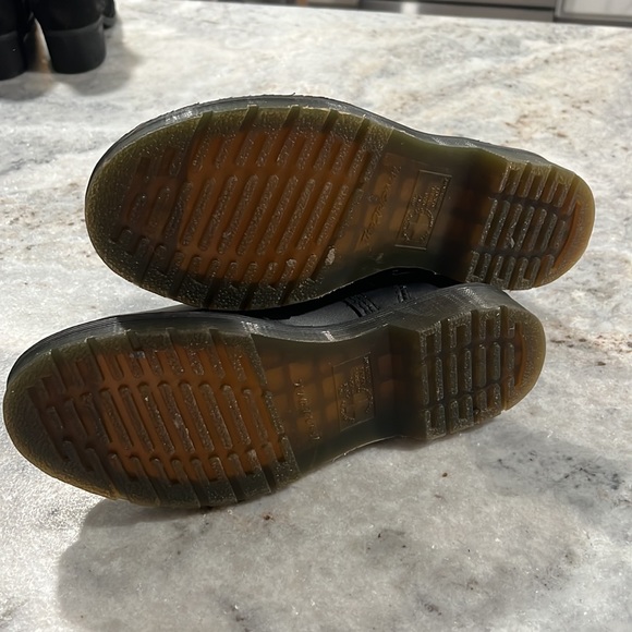 Dr.Martens black leather boots size 9 - Picture 3 of 4